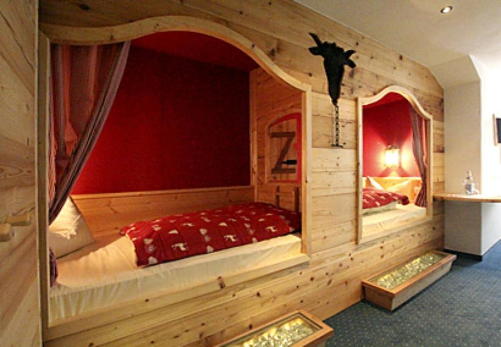 Gasthof Falkenstein - Metzgerei Schwaiger - Flintsbach Bilik gambar